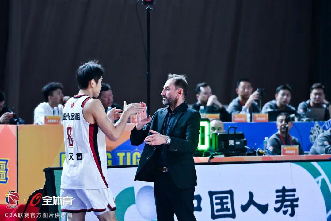 lol下注网站-【CBA联赛】第二十三轮|第一阶段收官,浙江稠州金租61-59胜新疆伊力特!